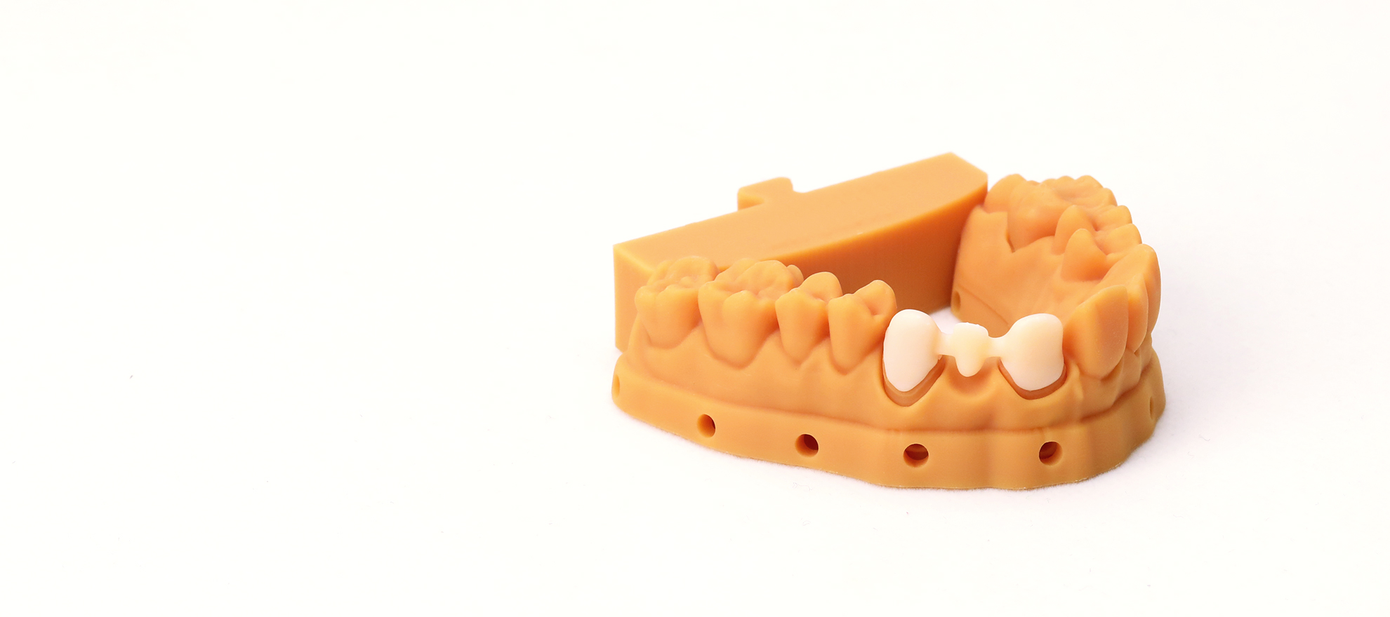 收縮率士0.05低收縮率，模型尺寸變化小，穩(wěn)定性高